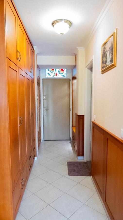 Aart Apartment